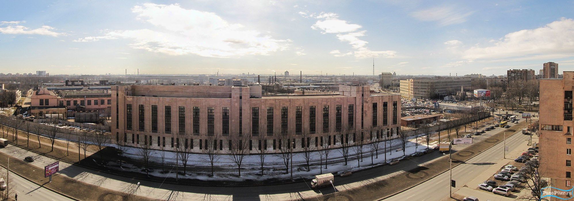 Непокорённых 4, Гостинница 